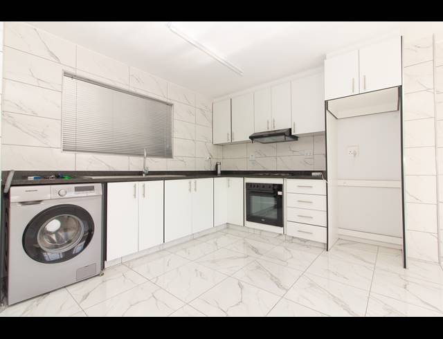 2 BEDROOM APARTMENT FOR SALE IN MALVERN
